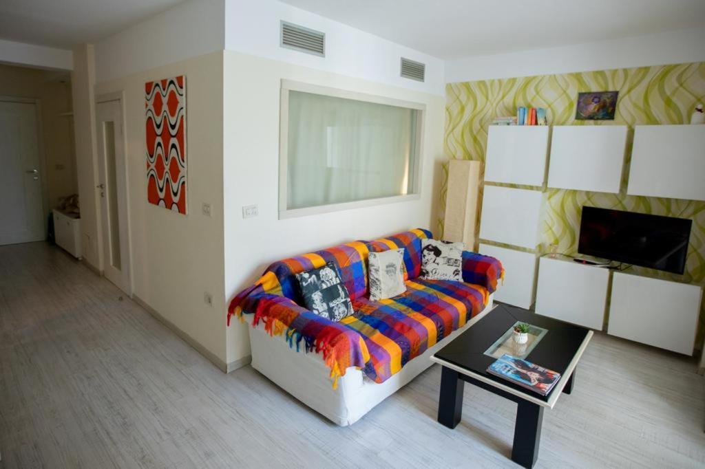Down Town Tirana Apartment Center Kültér fotó